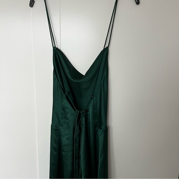 FOREVER 21 satin midi dress ✨ - Picture 6 of 11